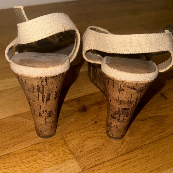 Women's Cream Wedge Sandals - Picture 5 of 5